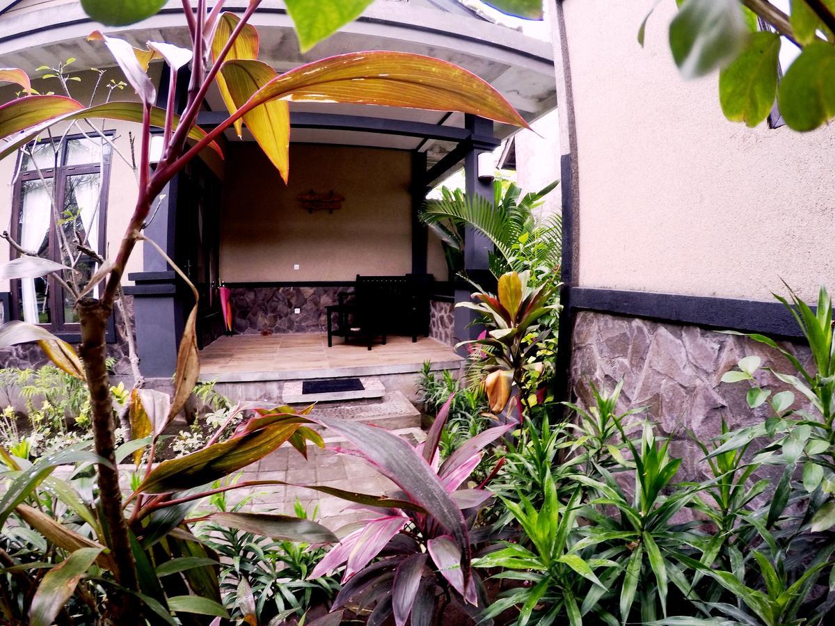 Doubleyou Homestay Pemuteran Luaran gambar